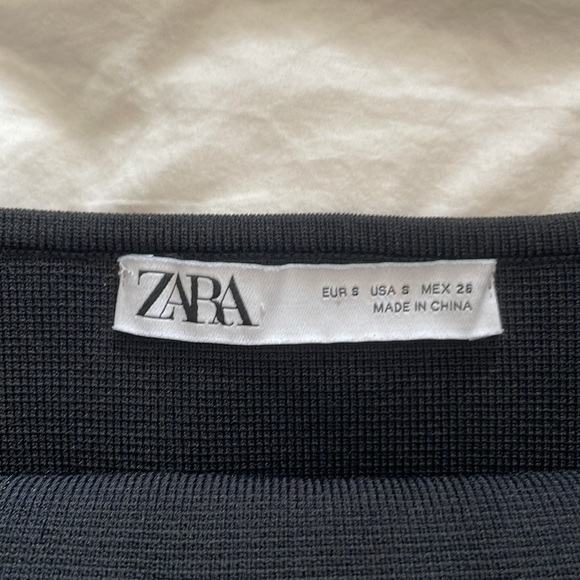 Zara puff sleeve top - Picture 2 of 3